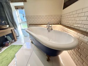 Photo 22- click for photo gallery